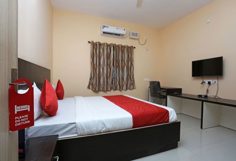 فندق Oyo 8858 The Corpz Inn