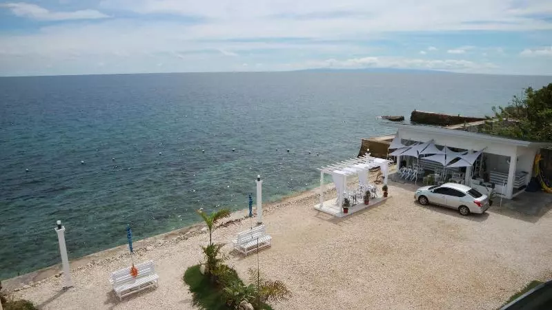 ホテル Seascape Beach Resort Oslob