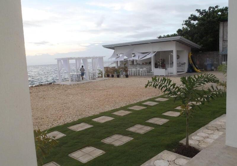 Hotel Seascape Beach Resort Oslob