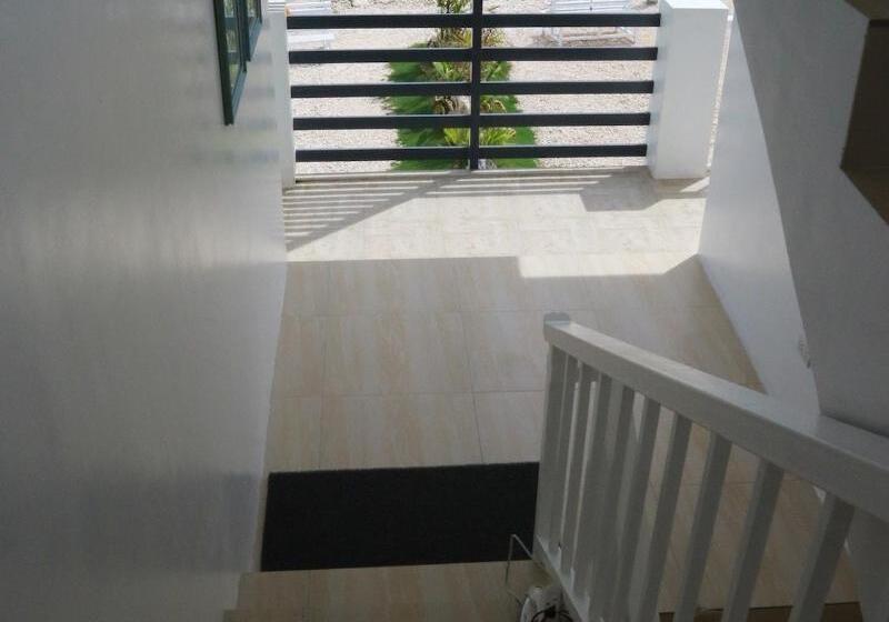 Hotel Seascape Beach Resort Oslob