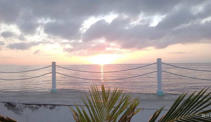 Hotel Seascape Beach Resort Oslob