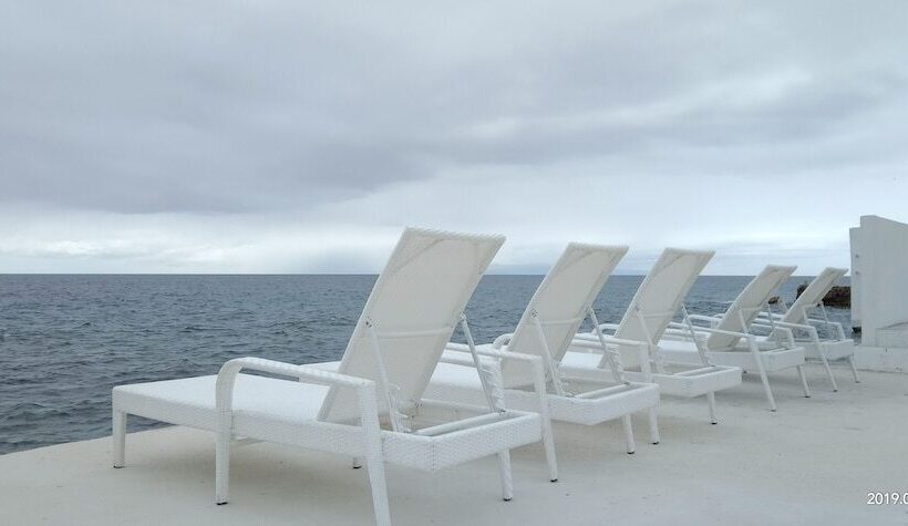 Hotel Seascape Beach Resort Oslob
