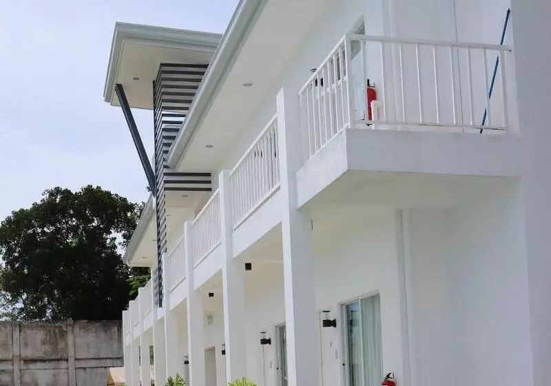 ホテル Seascape Beach Resort Oslob