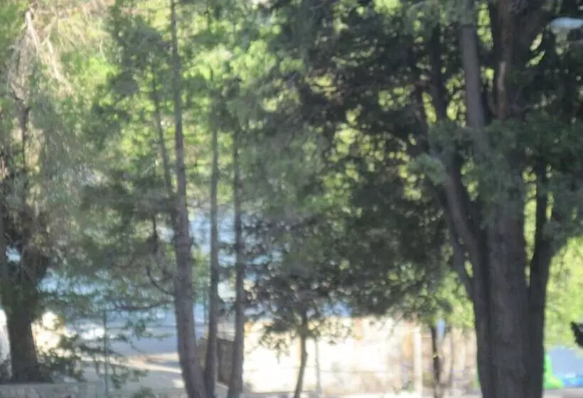 Hotelli The North Shore Inn