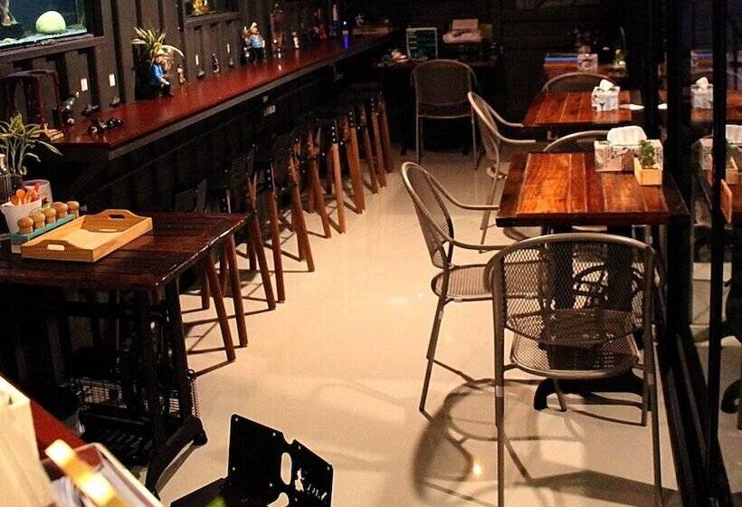 ホテル Vimaan Navy Resort