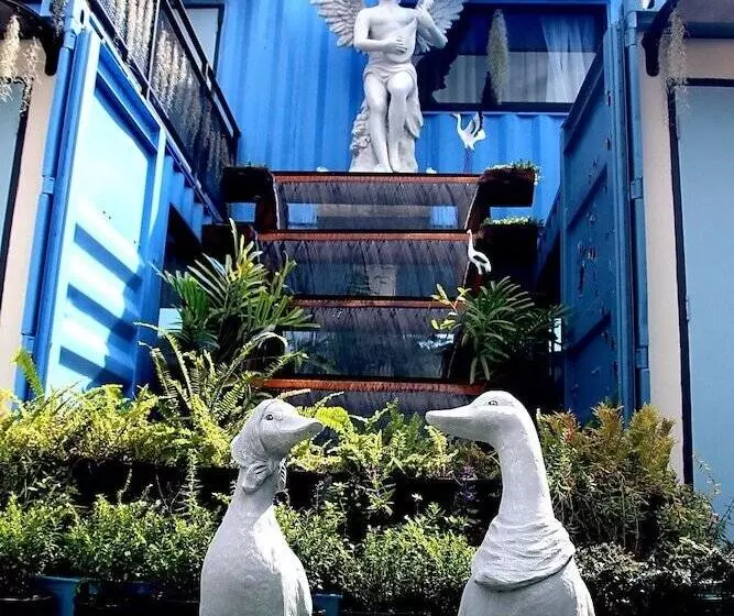 هتل Vimaan Navy Resort