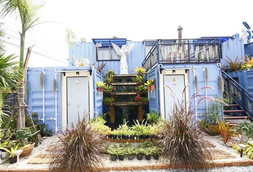 ホテル Vimaan Navy Resort