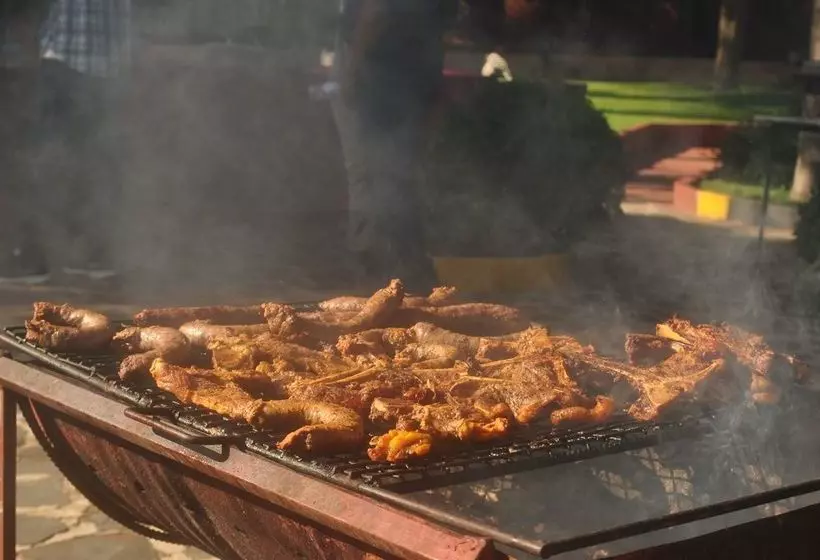 Lalani Hotel And Conference Centre