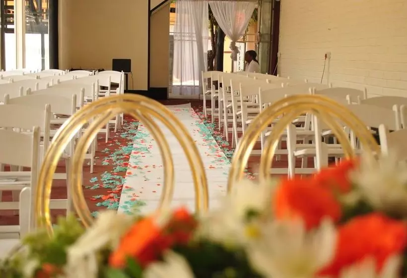 Lalani Hotel And Conference Centre