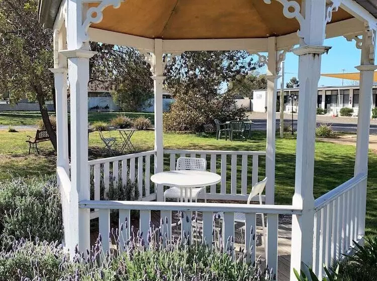 モーテル Gazebo Motor Inn   Strathmerton