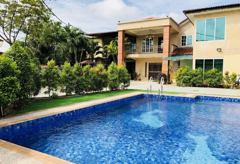 One 5 Residence Homestay