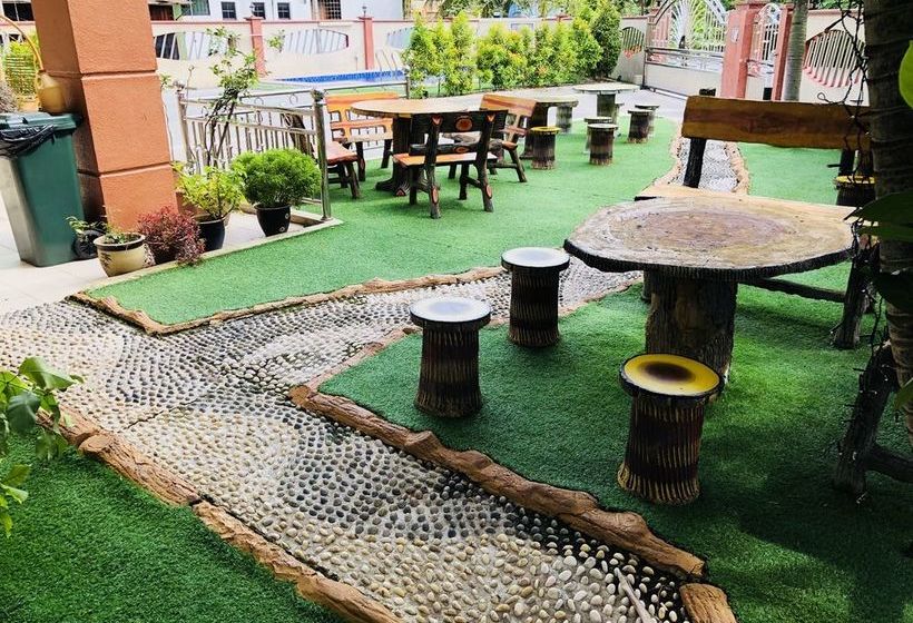 One 5 Residence Homestay