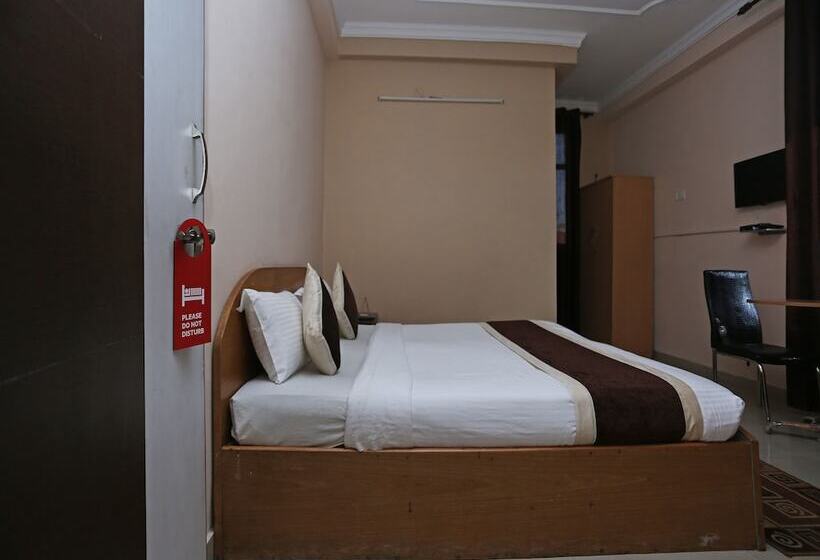 Oyo 10216 Hotel Uk Retreat