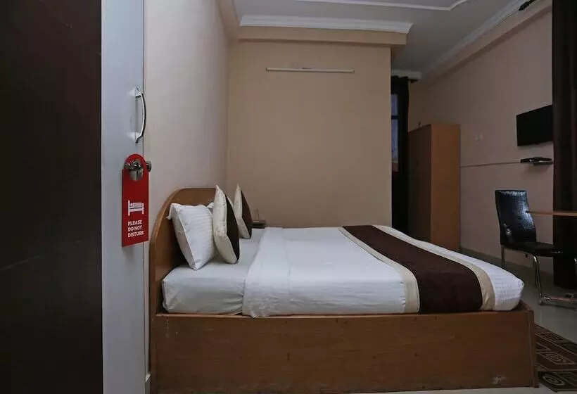 Oyo 10216 Hotel Uk Retreat