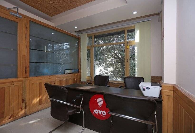 Oyo 10216 Hotel Uk Retreat