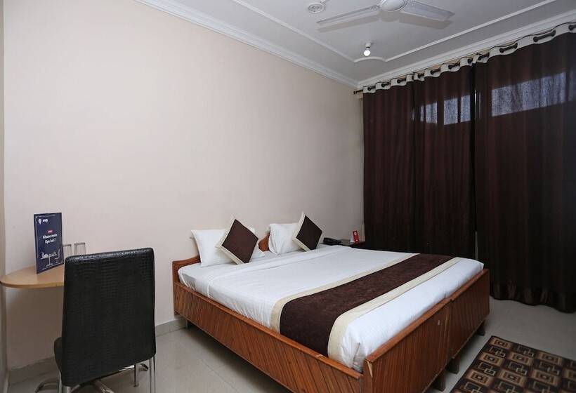 Oyo 10216 Hotel Uk Retreat