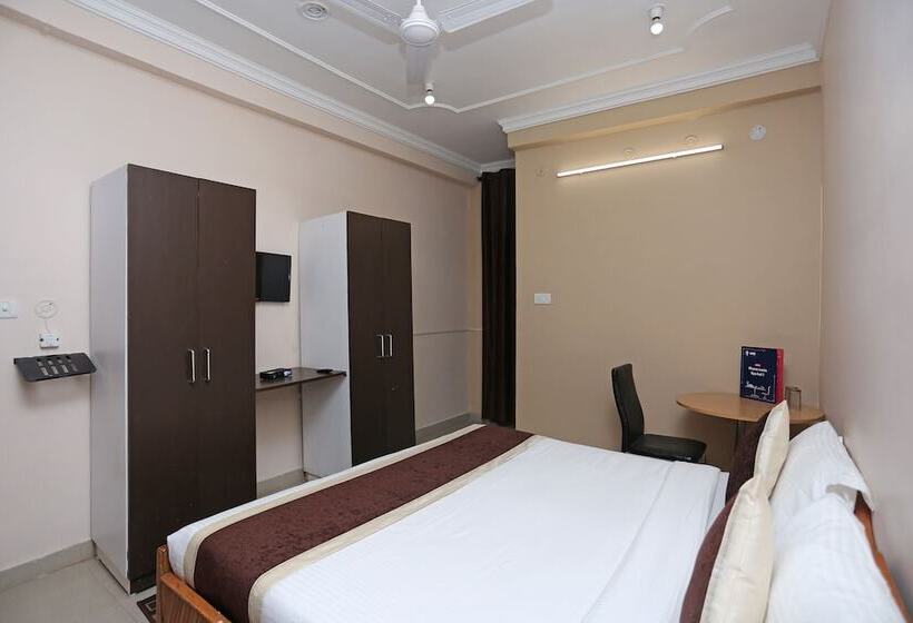 Oyo 10216 Hotel Uk Retreat