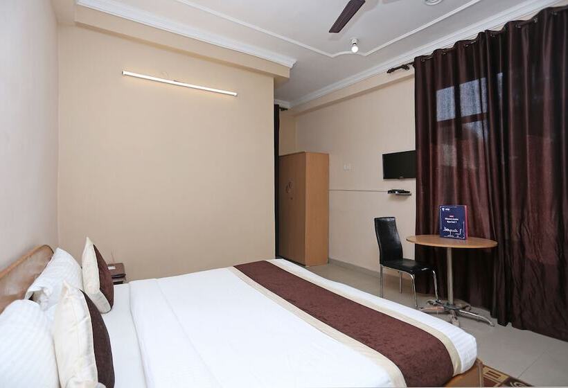 Oyo 10216 Hotel Uk Retreat