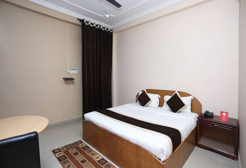 Oyo 10216 Hotel Uk Retreat