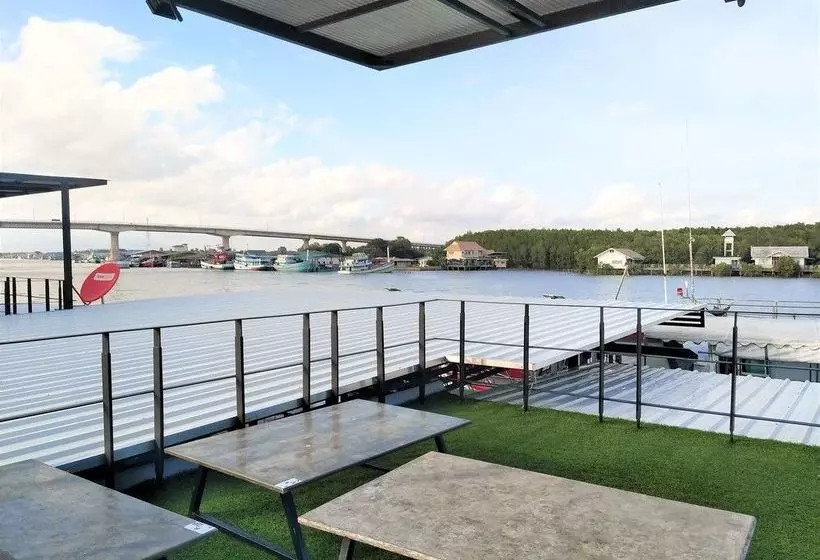 ペンション Baan Sudsakorn Homestay