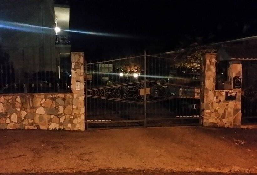 פנסיון Guest House Park Valmontone