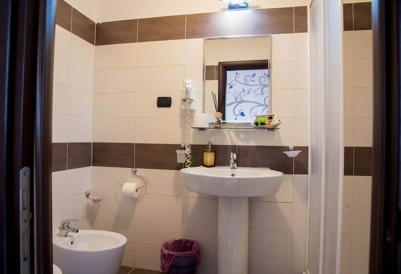 פנסיון Guest House Park Valmontone