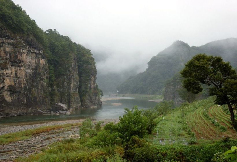 بنسيون Nongam Jongtaek