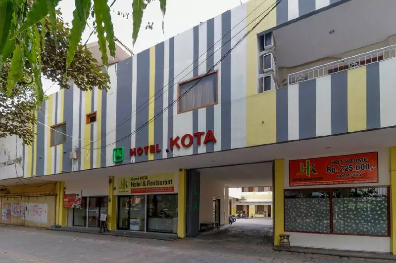 Pension Reddoorz Plus @ Slamet Riyadi