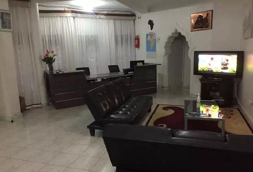 پانسیون Romalo Hotel & Apartments