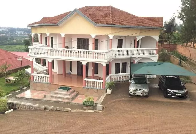 پانسیون Romalo Hotel & Apartments