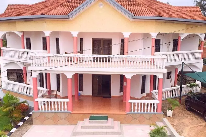 پانسیون Romalo Hotel & Apartments