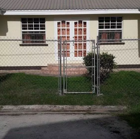 پانسیون Sue's Homestay