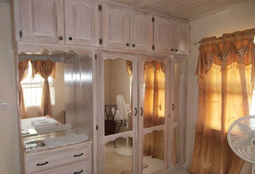 پانسیون Sue's Homestay