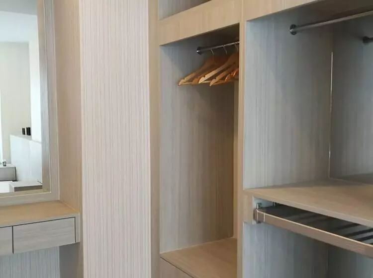 The Prio Condo By Loto