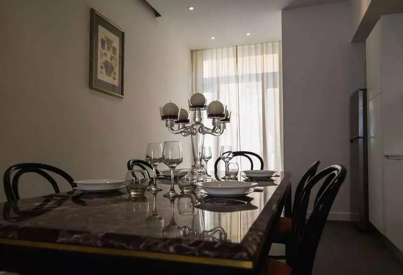 U Collection Townhouse
