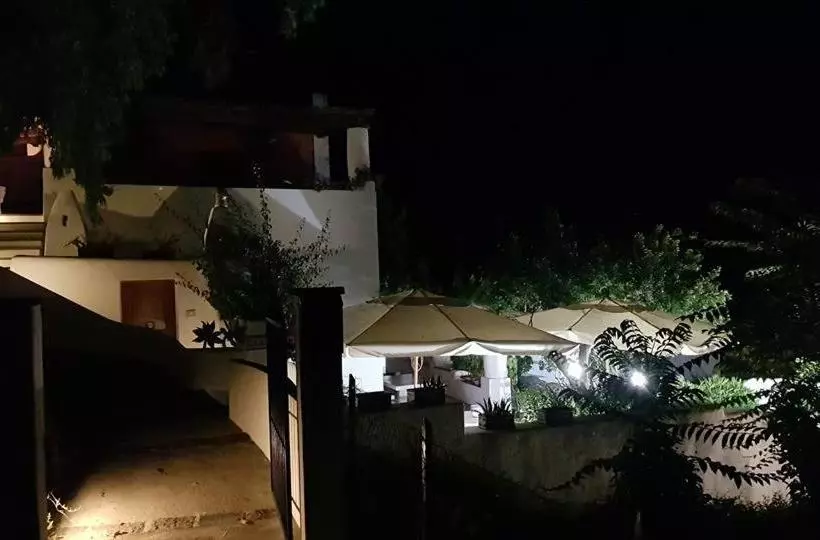 ベッドアンドブレックファースト La Villa Rossa