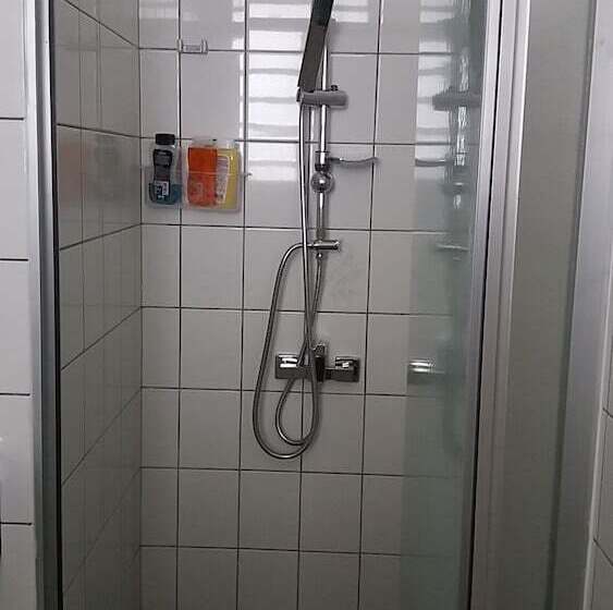 تختخواب و صبحانه Vi Get' S