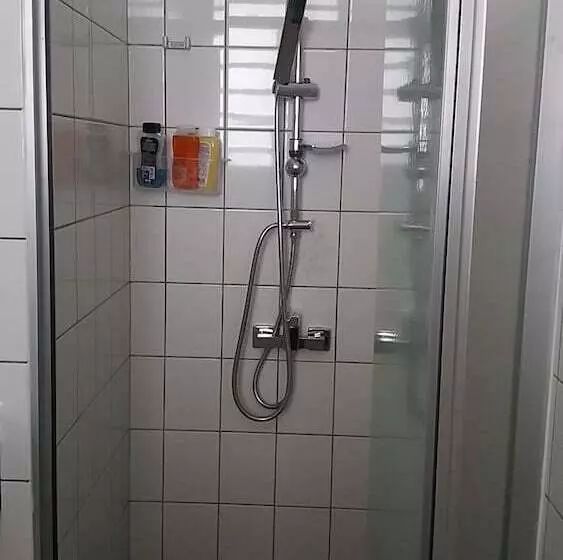 تختخواب و صبحانه Vi Get' S