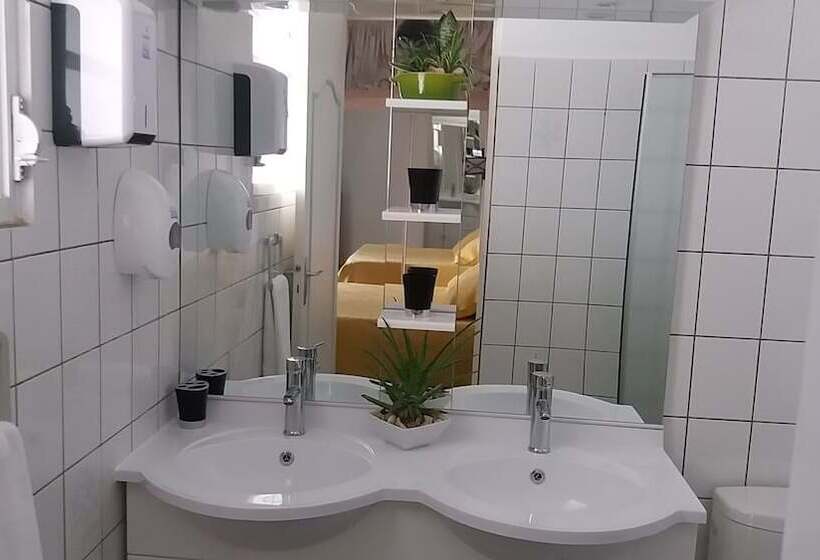 تختخواب و صبحانه Vi Get' S