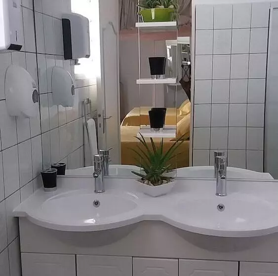 تختخواب و صبحانه Vi Get' S