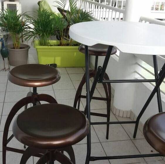 تختخواب و صبحانه Vi Get' S