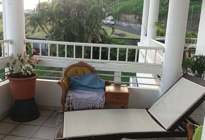 تختخواب و صبحانه Vi Get' S