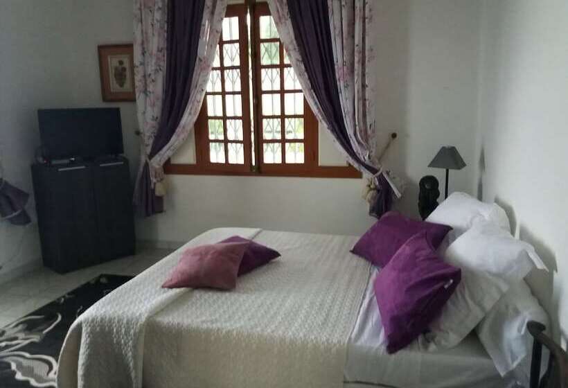 تختخواب و صبحانه Vi Get' S