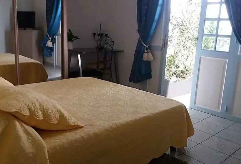 تختخواب و صبحانه Vi Get' S