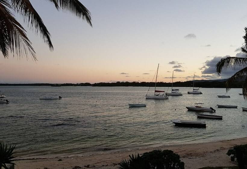 Blue Ocean Suites & Apartments