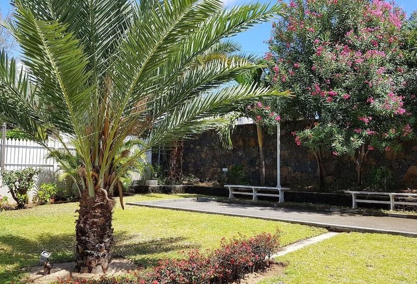 Blue Ocean Suites & Apartments