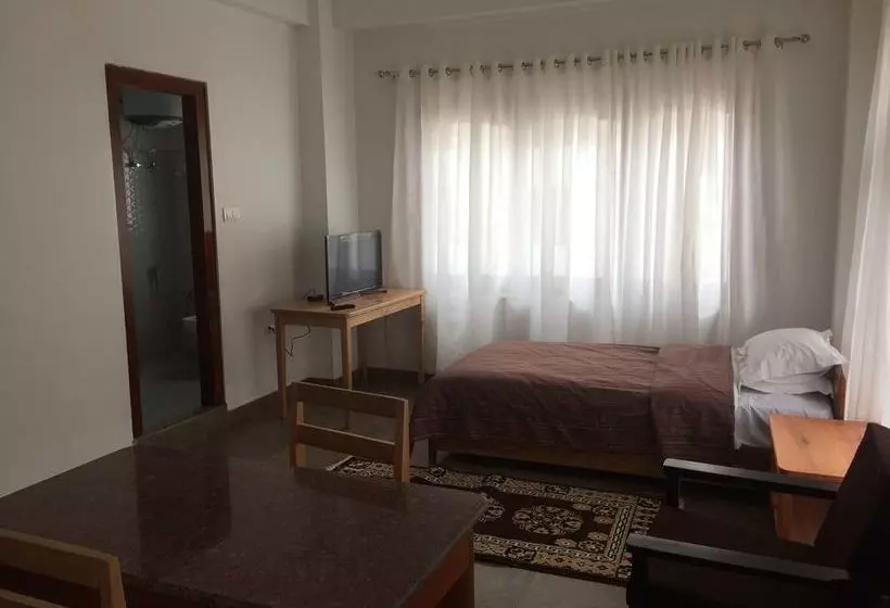 Choni Apartment