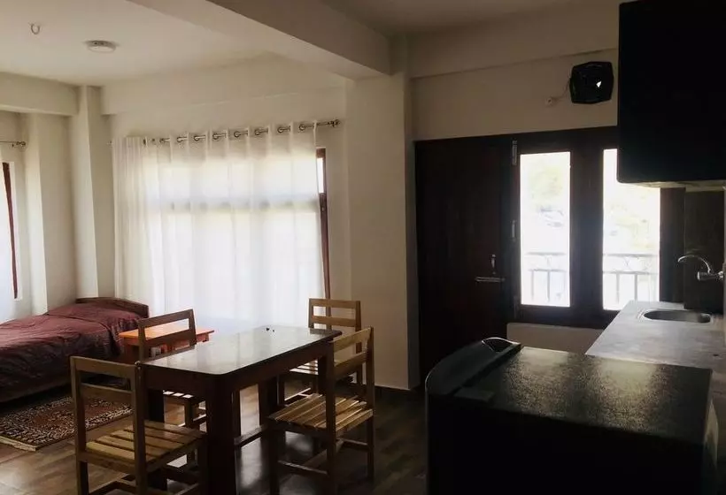 Choni Apartment