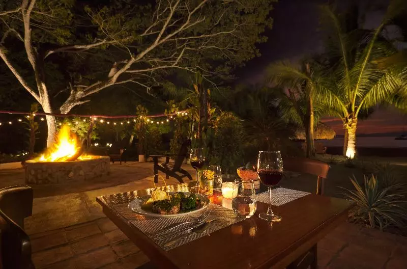 Hostelli Villa Marina Lodge & Condos