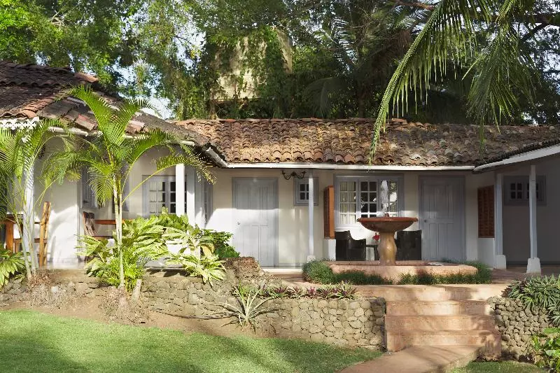 Hostelli Villa Marina Lodge & Condos